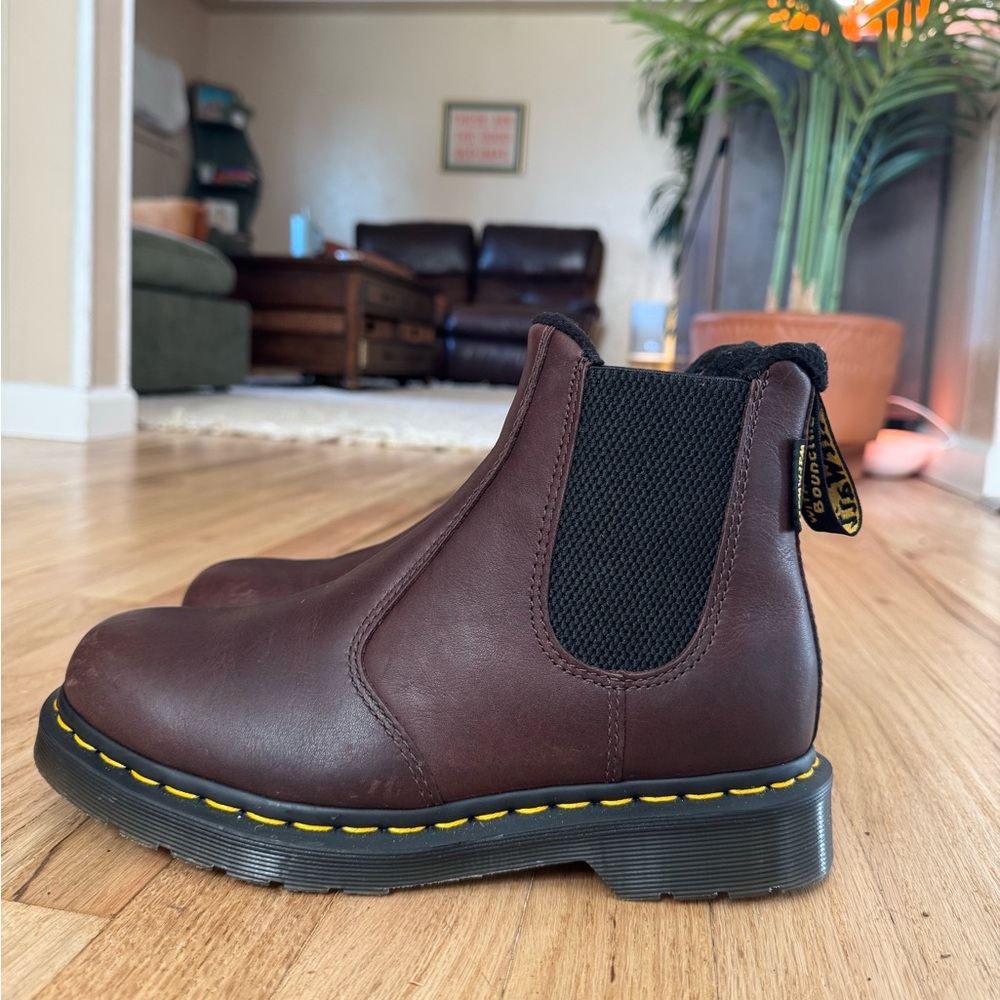 Dr Martens 2976 WARMWAIR LEATHER CHELSEA BOOTS